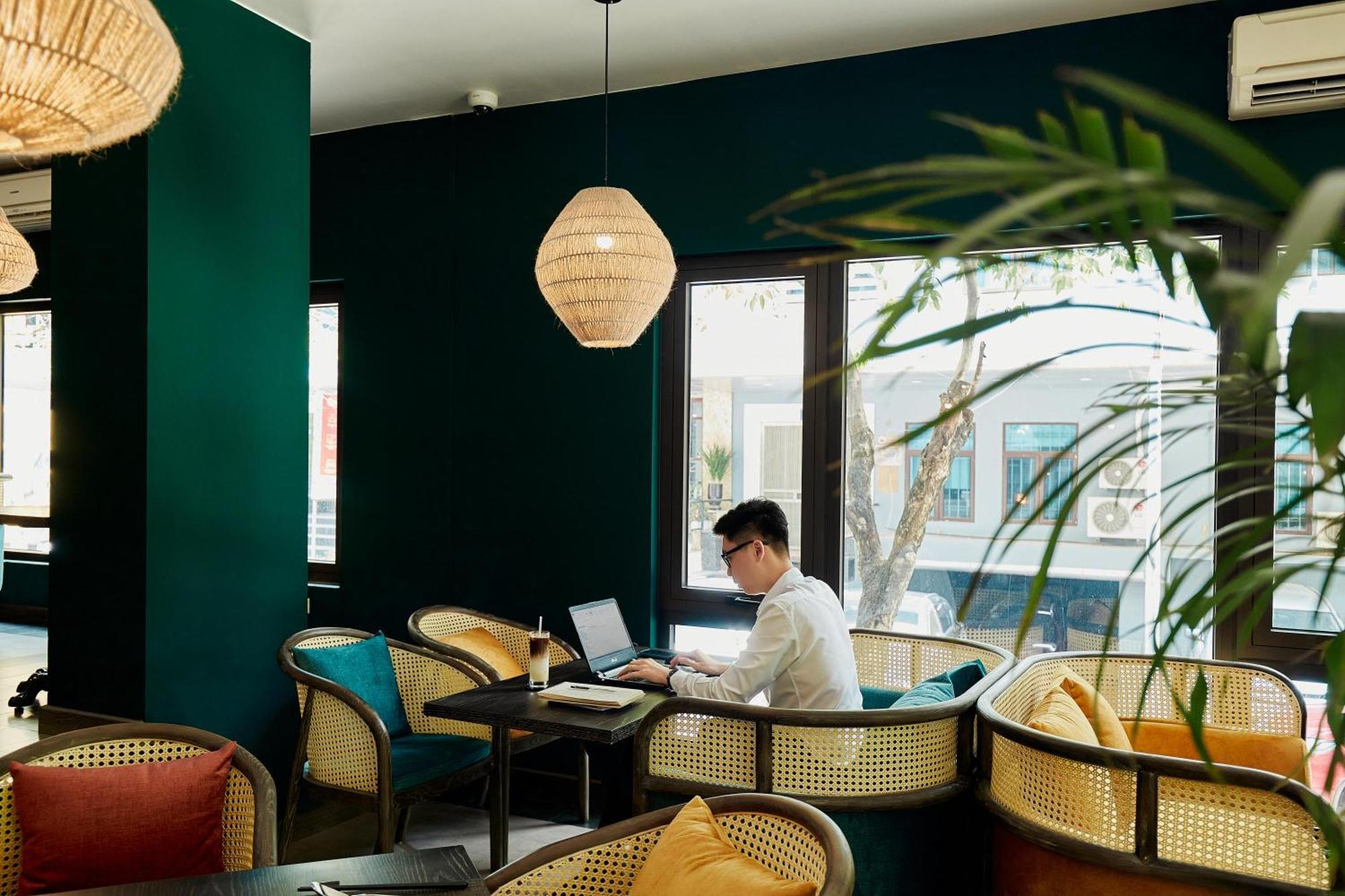 The Bloom Classic - Hotel And Bistro Hanoi Exterior photo